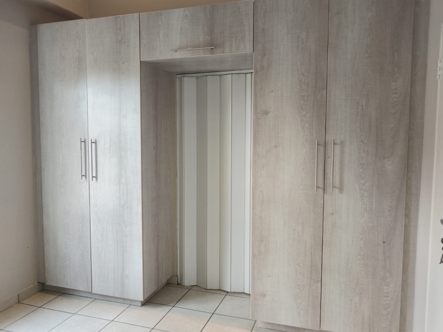 2 Bedroom Property for Sale in Waterval East North West